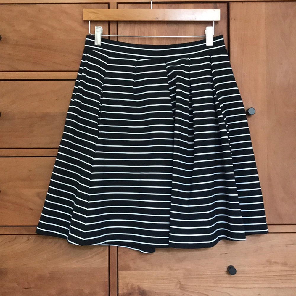 Cynthia Rowley NWOT black & white striped skirt